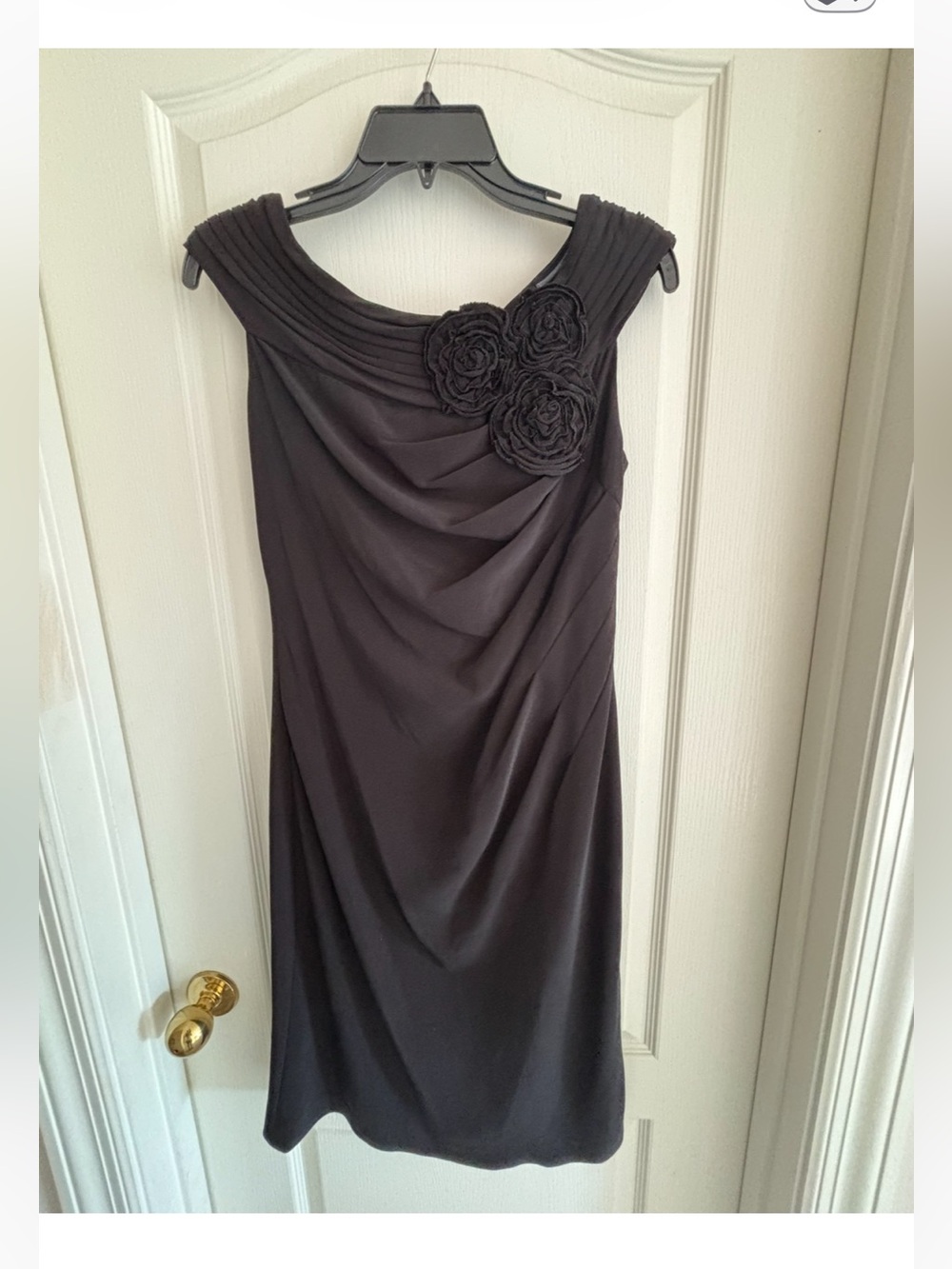 Adrianna Papell sz 8 Black Sleeveless Dress Rosette Detail stretch knit LBD